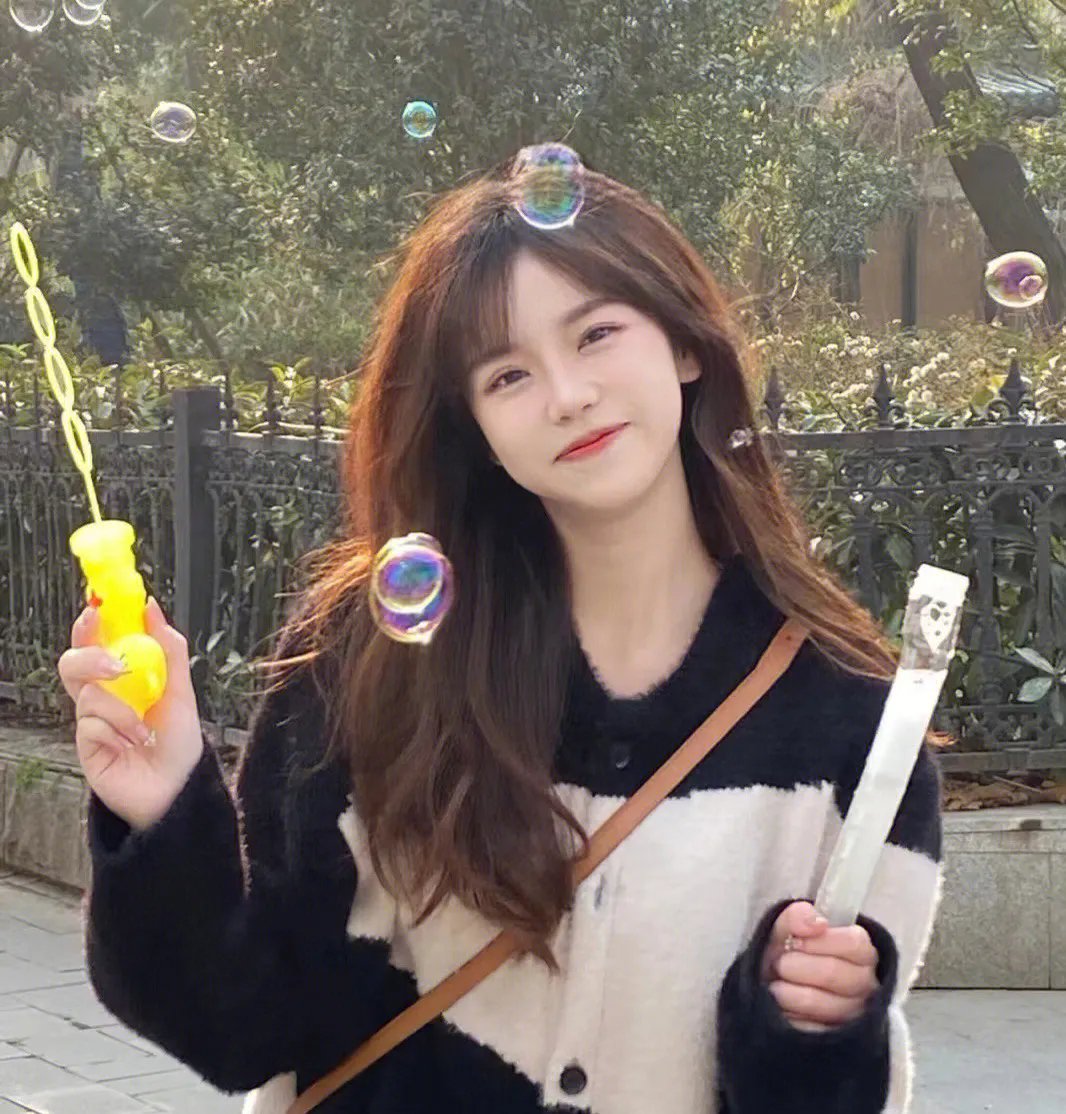 自由，平等，友谊-足球